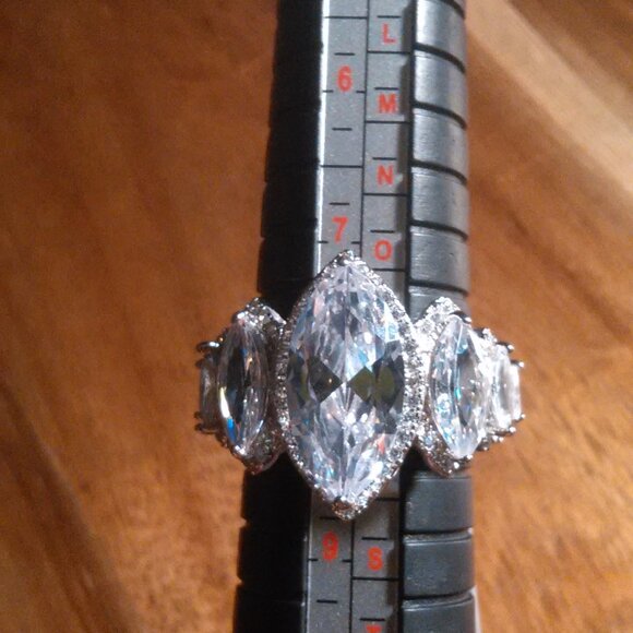 White Cubic Zirconia Sterling Silver Ring (Size 8) - Picture 4 of 15